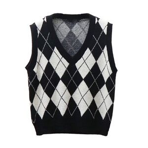 Preppy Black and White Argyle Cropped Sweater Vest